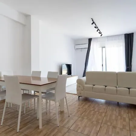 Regina White 7 Apartament *